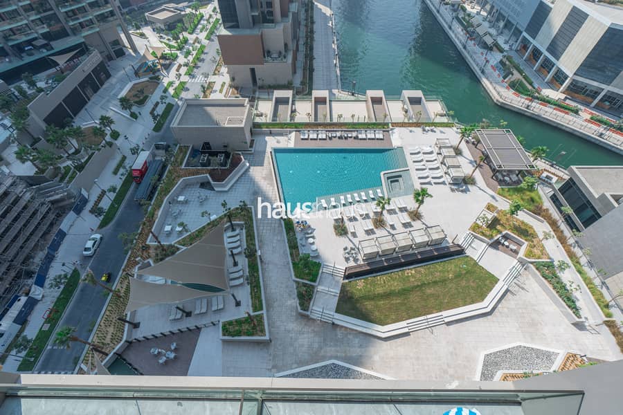 Elegant Canal-Facing Studio | Newly Furnished