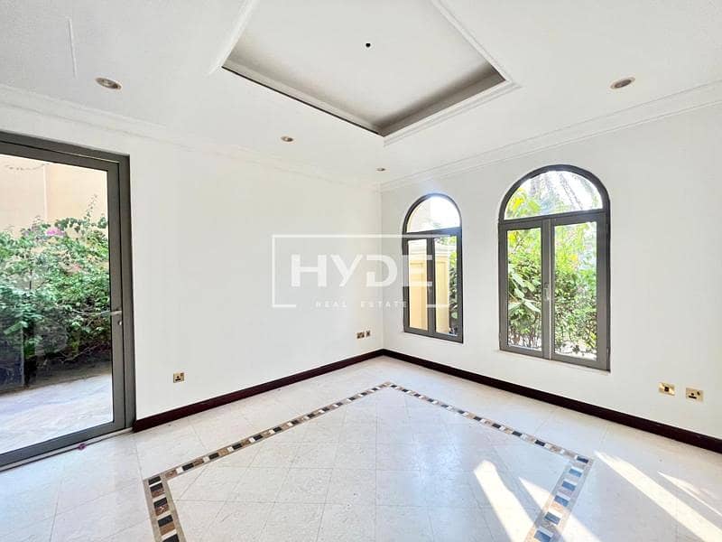 Central Rotunda | Unfurnished | Vacant Now - Image 7