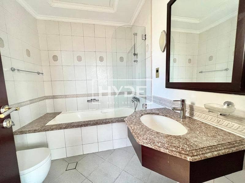 Central Rotunda | Unfurnished | Vacant Now - Image 12