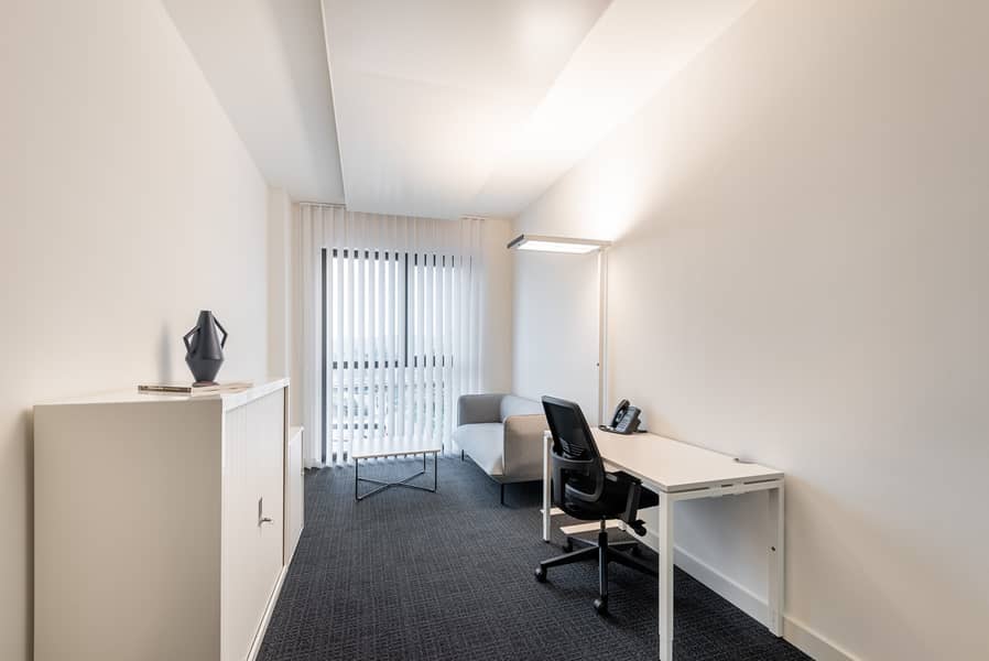 9 Regus Kiel City 5023 Kiel Germany Small Office. jpg