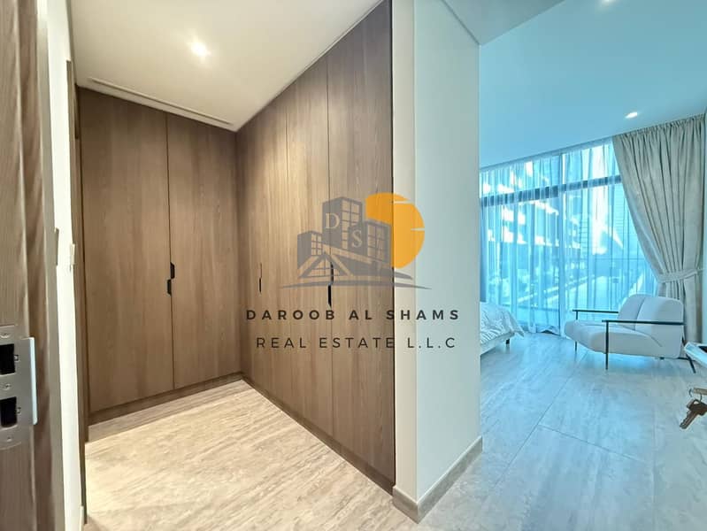 READY TO MOVE | CANAL VIEW | FULLY FURNISHED - Image 15