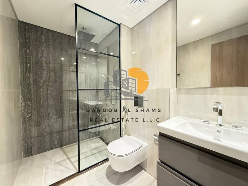 READY TO MOVE | CANAL VIEW | FULLY FURNISHED - Image 17