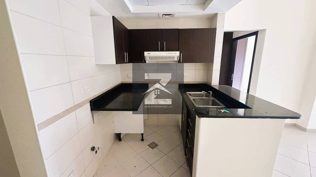 Amazing Lake View | Vacant | High-ROI - Image 12