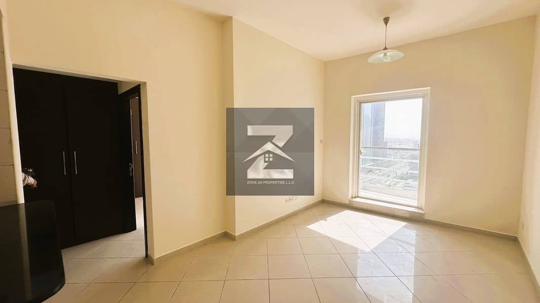 Amazing Lake View | Vacant | High-ROI