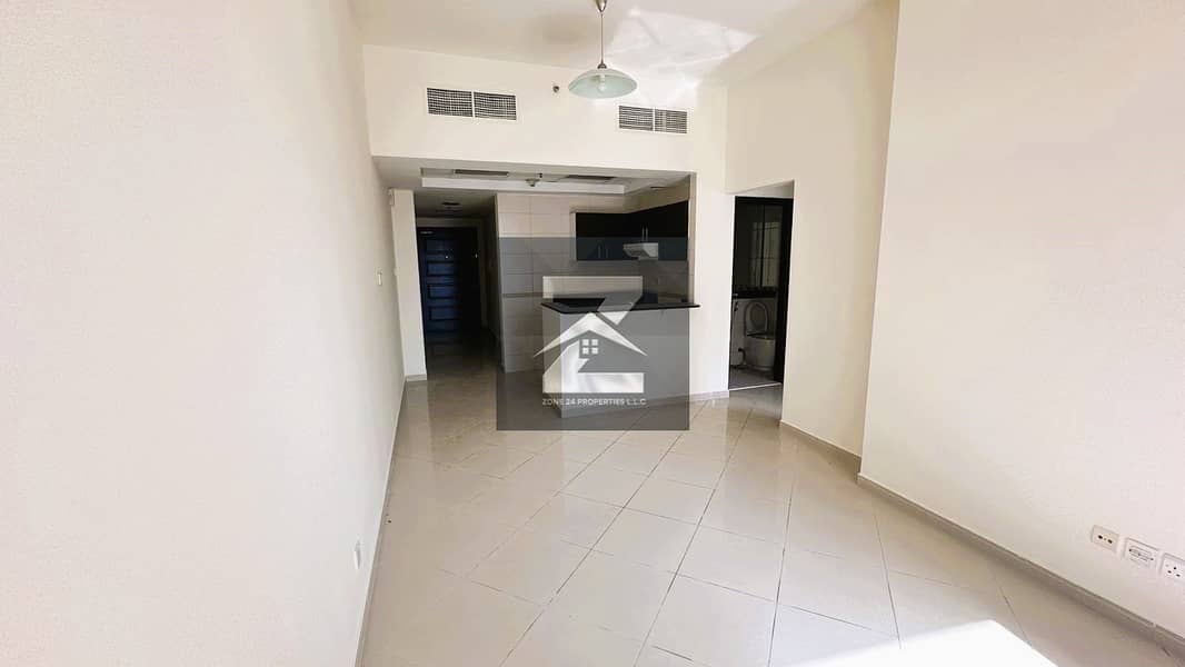 Amazing Lake View | Vacant | High-ROI