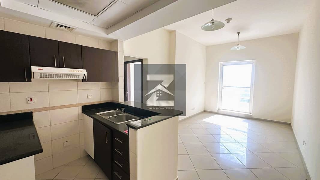 Amazing Lake View | Vacant | High-ROI - Image 10