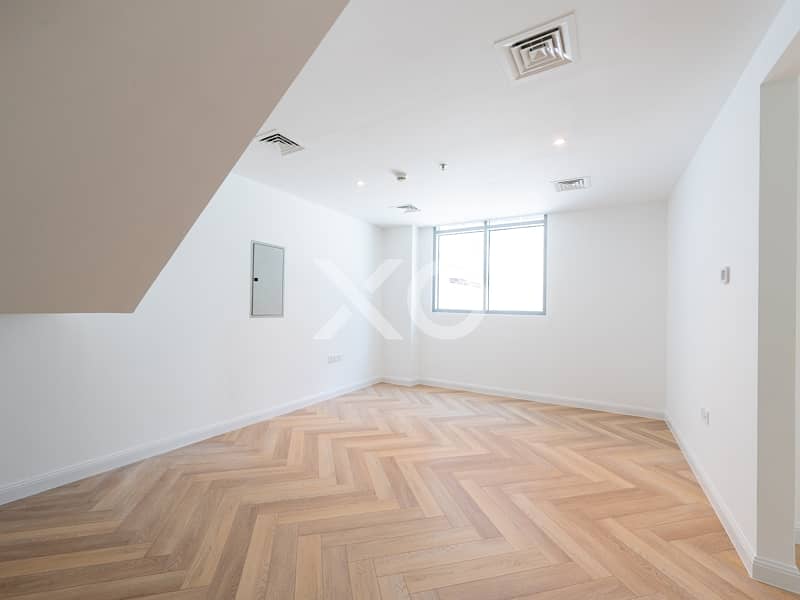 Renovated | Huge Duplex | Full Marina View - Image 6