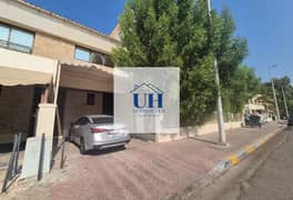 فیلا في البطين 3 غرف 179999 درهم - 13472127