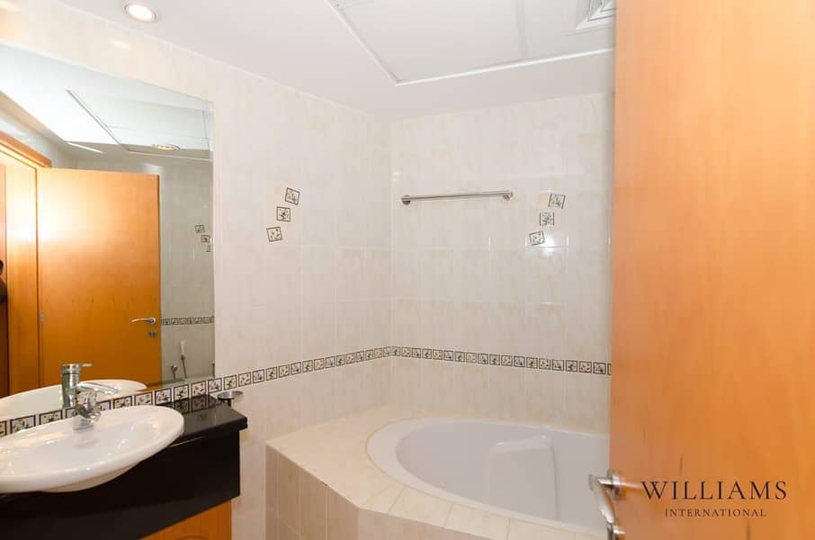 Breathtaking Views | 3-Bed Apartment | Prime Location - Image 11