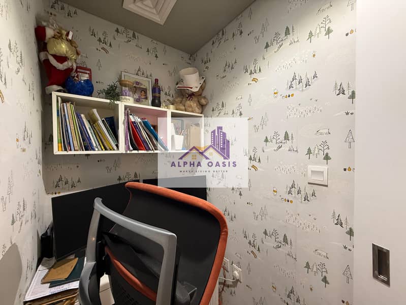 Upgraded/ Vacant/ With Study Room/ Prime Location - Image 6