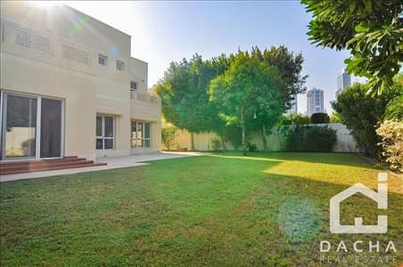 Fully upgraded / Landscaped / Type 10 / One Month Free Fully upgraded / Landscaped / Type 10 / One Month Free