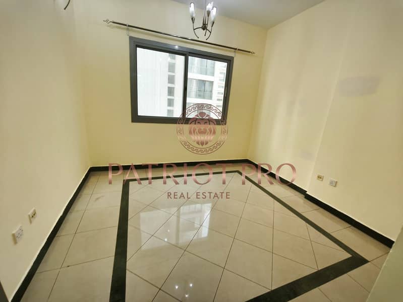 Chiller Free II Near to Metro II With kitchen appliances