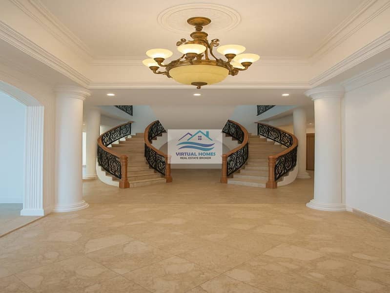 Spacious 8BR Villa with Private Garden and Pool