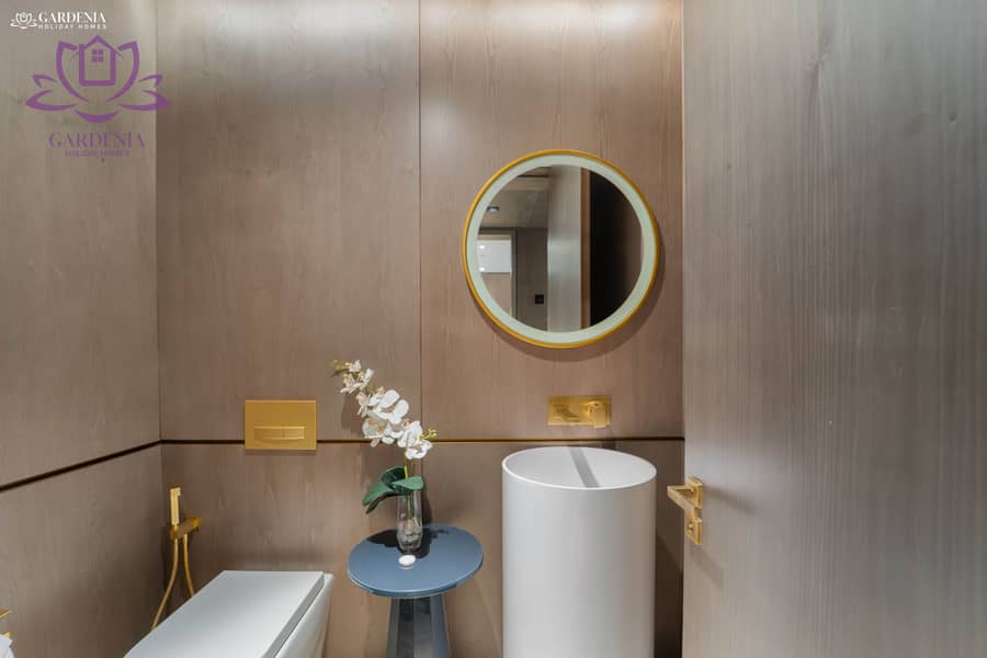 16 Powder Room. jpg