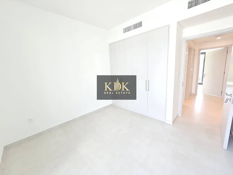 Well Maintained | Peaceful Living | Vacant - Image 8