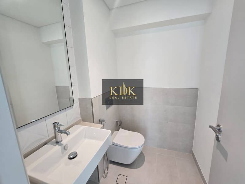 Well Maintained | Peaceful Living | Vacant - Image 12