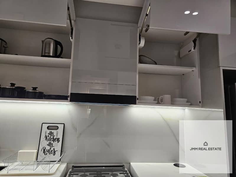 Canal & Burj Khalifa View | Fully Furnished | Vacant - Image 10