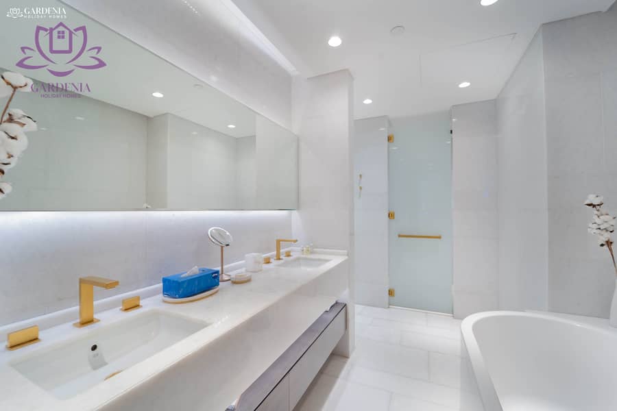 10 Bath 1 1. jpg
