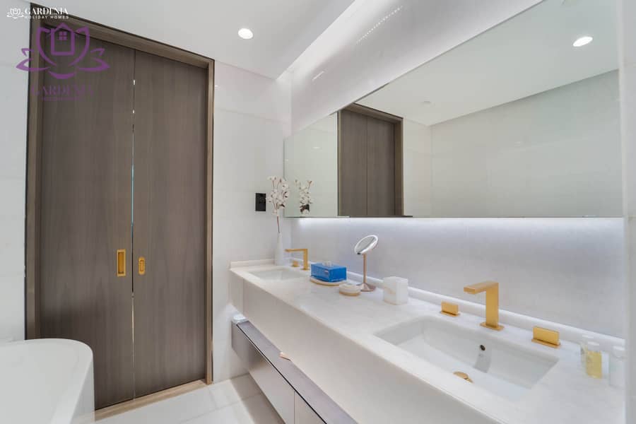 11 Bath 1 3. jpg