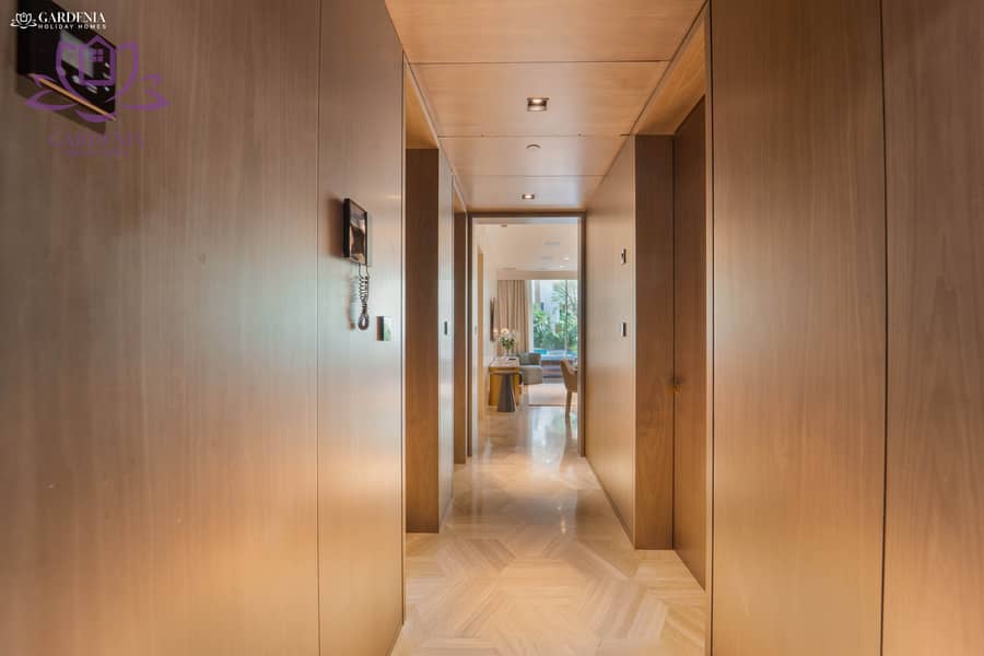18 Hallway. jpg