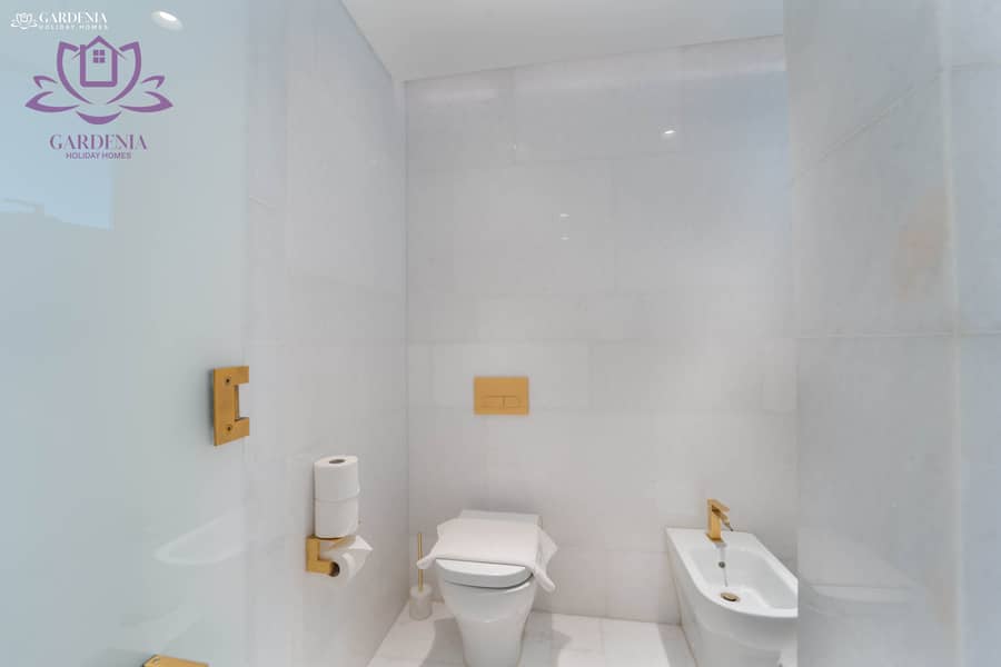 19 Bath 1 4. jpg