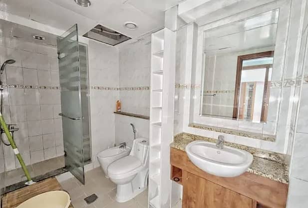 Fully Furnished! Perfect Layout! Next To Metro