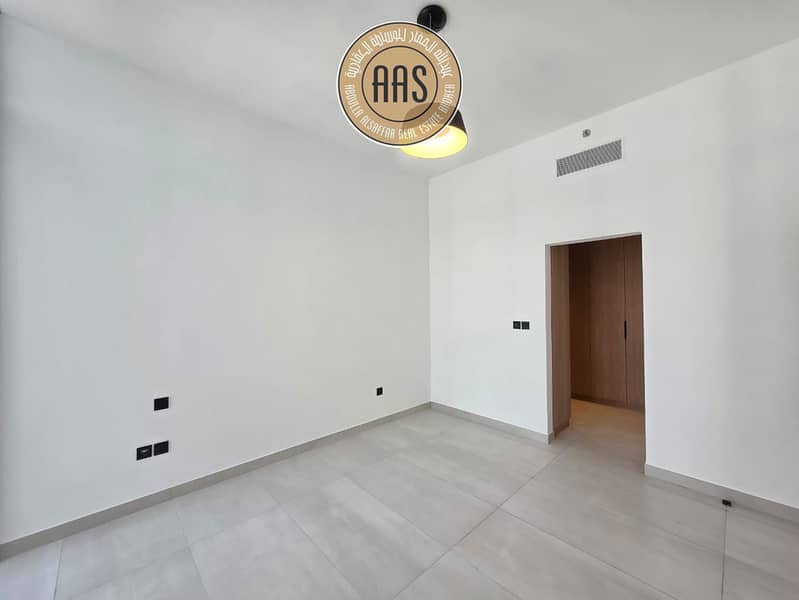 Luxry 2-Bedroom Apartment | Spacious Layout | Prime Location - Image 9