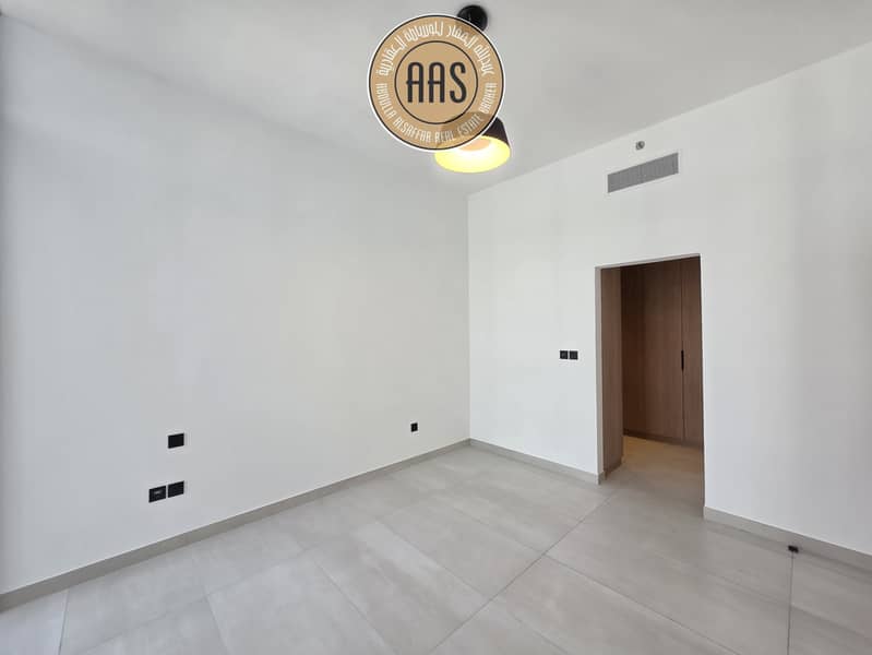 Luxry 2-Bedroom Apartment | Spacious Layout | Prime Location - Image 10