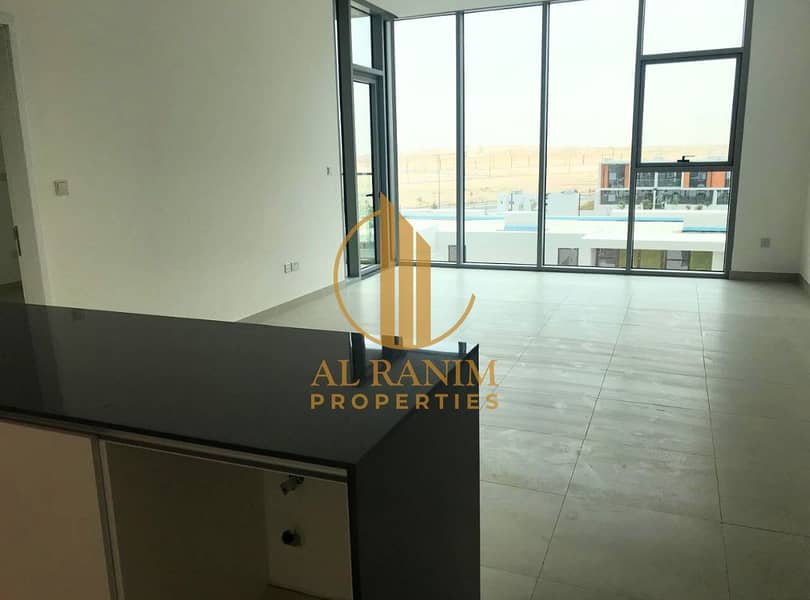 SPACIOUS | NEXT TO PARK | OPEN KITCHEN - Image 9