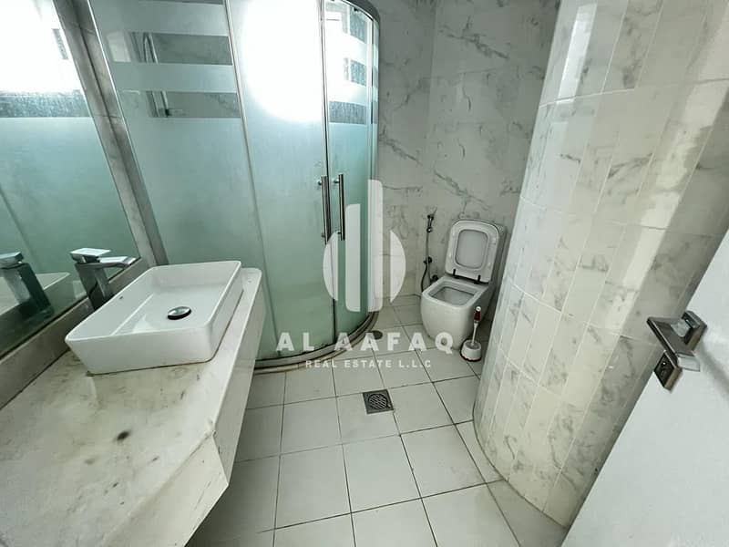 15 26e35d8d-ec96-43ff-aa35-7bc4bbfe8679. jpg