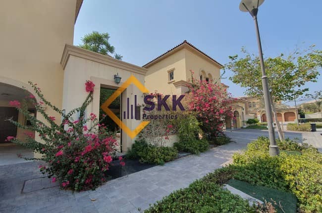 Luxury 7+M villa w/Driver room Luxury 7+M villa w/Driver room