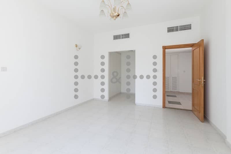 Spacious Chiller Free Units in Heart of Deira Spacious Chiller Free Units in Heart of Deira