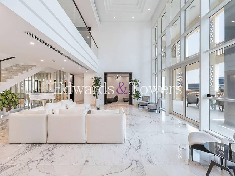 Duplex Unique Penthouse | Upgraded | Vacant