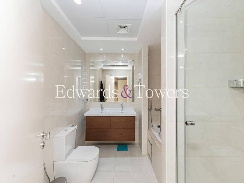 Penthouse Level | D Type | Upgraded | Furnished - Image 18