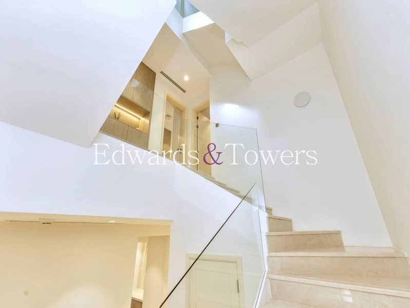 Exclusive | Single Row | 4BR | Roof Terrace - Image 8
