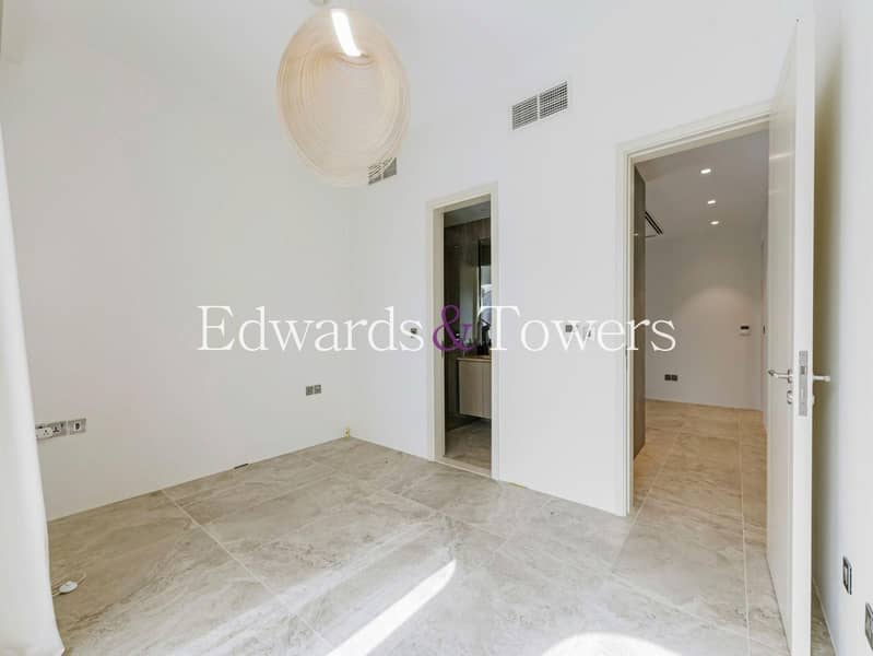 Exclusive | Single Row | 4BR | Roof Terrace - Image 16