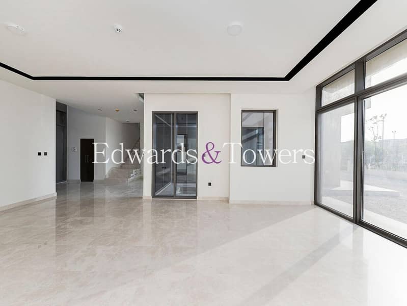 Exclusive | 4BR+Maids | Massive Plot | Main Park