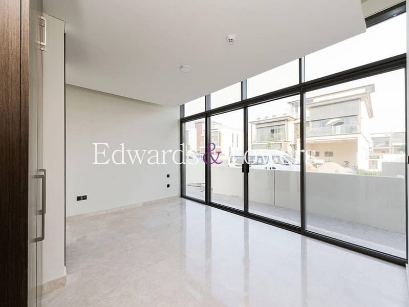 Exclusive | 4BR+Maids | Massive Plot | Main Park - Image 7