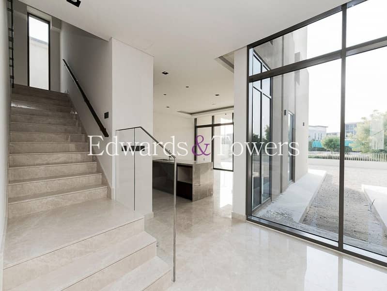 Exclusive | 4BR+Maids | Massive Plot | Main Park - Image 9