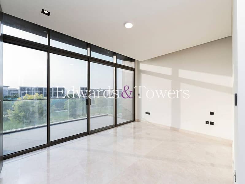 Exclusive | 4BR+Maids | Massive Plot | Main Park - Image 21