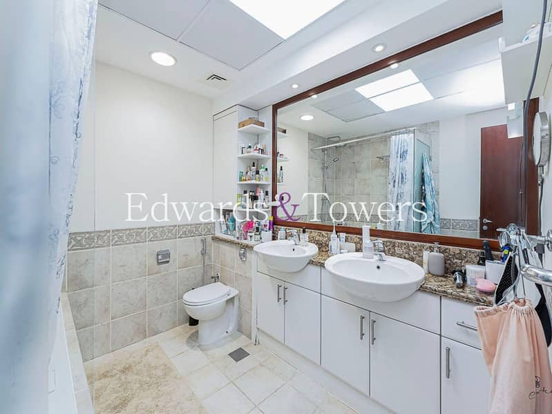 Upgraded and Spacious | Unfurnished | Low Floor - Image 21