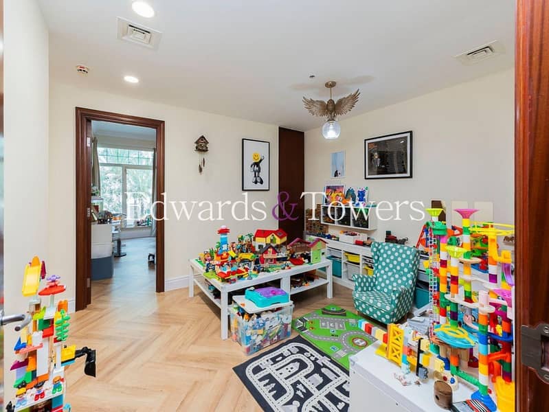 Upgraded and Spacious | Unfurnished | Low Floor - Image 27