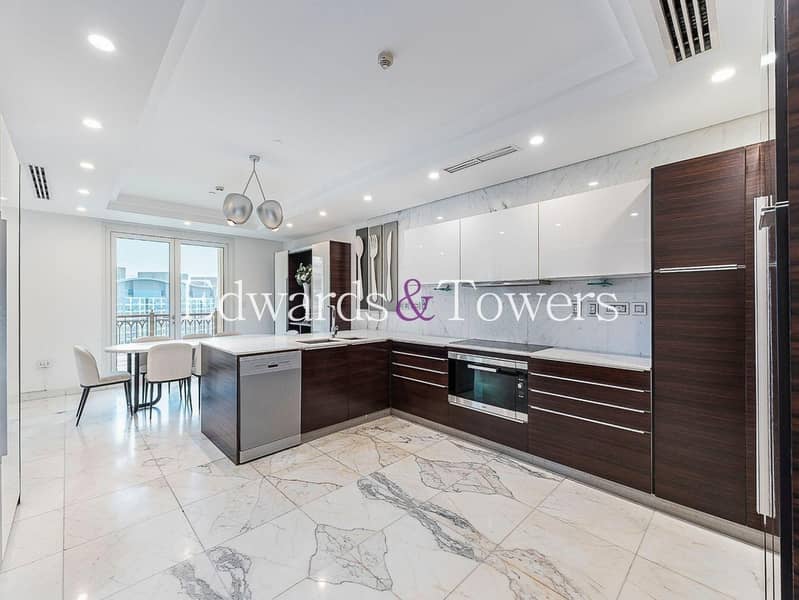 Duplex Unique Penthouse | Upgraded | Vacant - Image 8