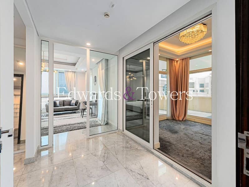 Duplex Unique Penthouse | Upgraded | Vacant - Image 14