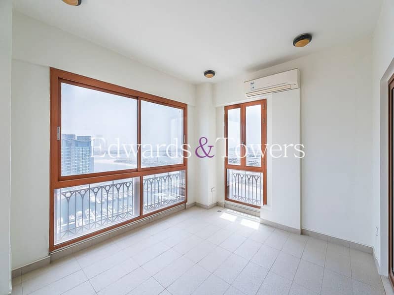 Duplex Unique Penthouse | Upgraded | Vacant - Image 30