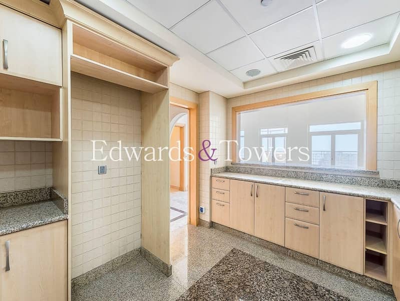 Luxury Penthouse | 4BR + Maid | Vacant | Sea Views - Image 10