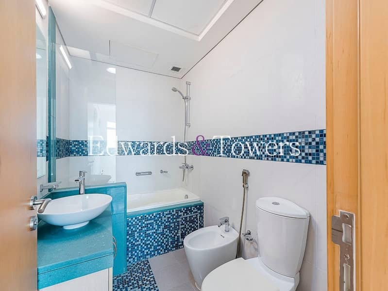 Luxury Penthouse | 4BR + Maid | Vacant | Sea Views - Image 13