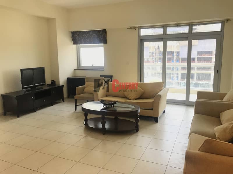 Great DEAL! 1 BR + Laundry  Sea View! Vacant
