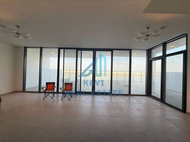 Exquisite 5-Bedroom Waterfront Villa with Sea View for Rent in Ajmal Makan, Sharjah - Image 5