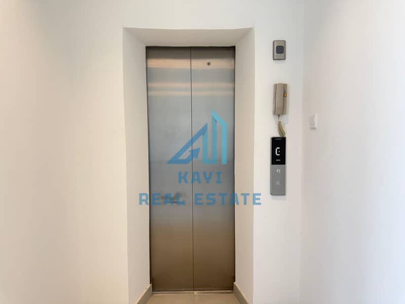 Exquisite 5-Bedroom Waterfront Villa with Sea View for Rent in Ajmal Makan, Sharjah - Image 6